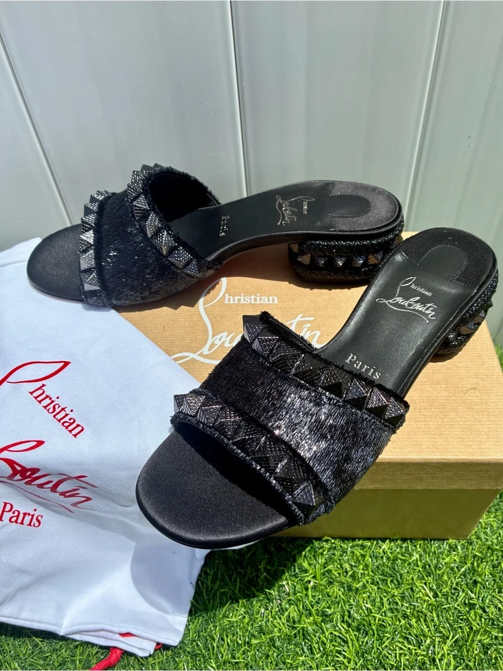 CHRISTIAN LOUBOUTIN PYRAMULE 30 SLIDE MULE SANDAL BLACK VELVET METAL STUDS SZ 38